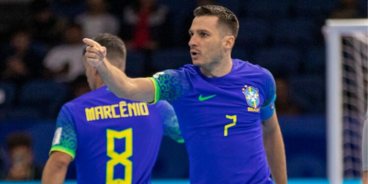 Brasil vai à final da Copa do Mundo de futsal