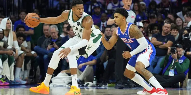 Milwaukee Bucks vence Philadelphia 76ers