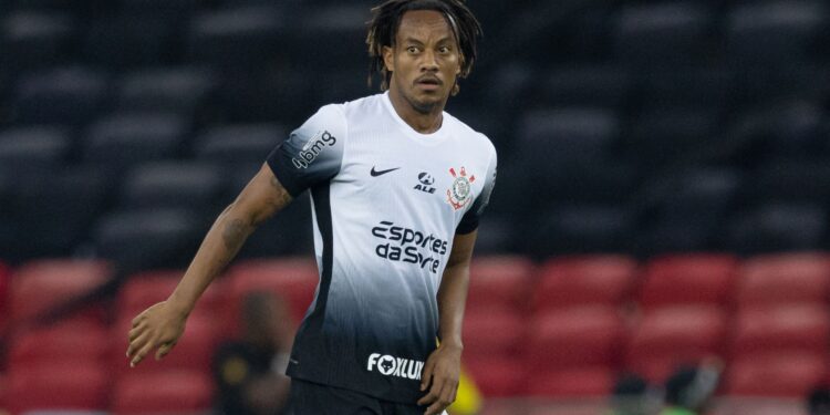 Carrillo admite sorte do Corinthians em derrota na Copa do Brasil