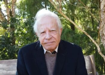 Cid Moreira apresentou jornal de shorts