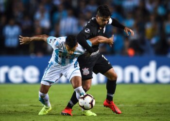 Fagner em ação no último Corinthians x Racing, em 2019