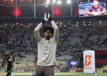 Corinthians pode pagar nova multa por Hugo Souza