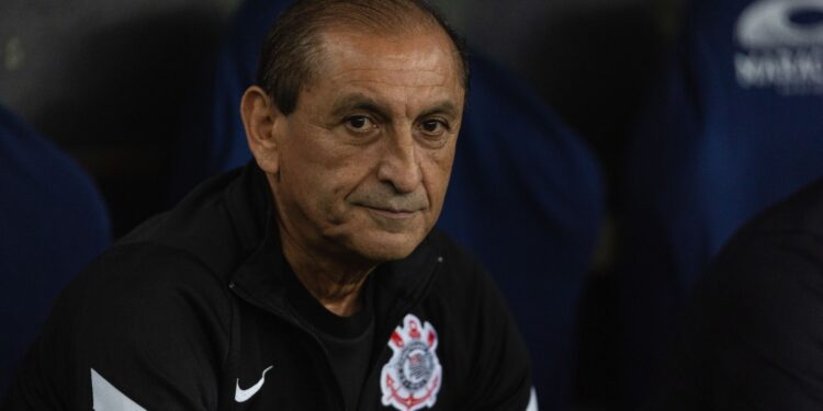 Ramón Díaz, técnico do Corinthians