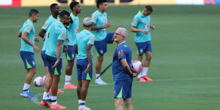 Dorival Júnior confirma mudanças no time titular do Brasil