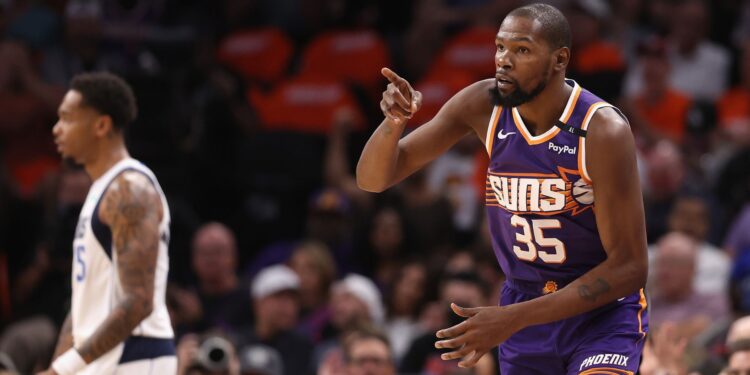 Kevin Durant provoca Doncic em vitória dos Suns