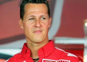 Michael Schumacher teria sido visto em público pela primeira vez em mais de dez anos