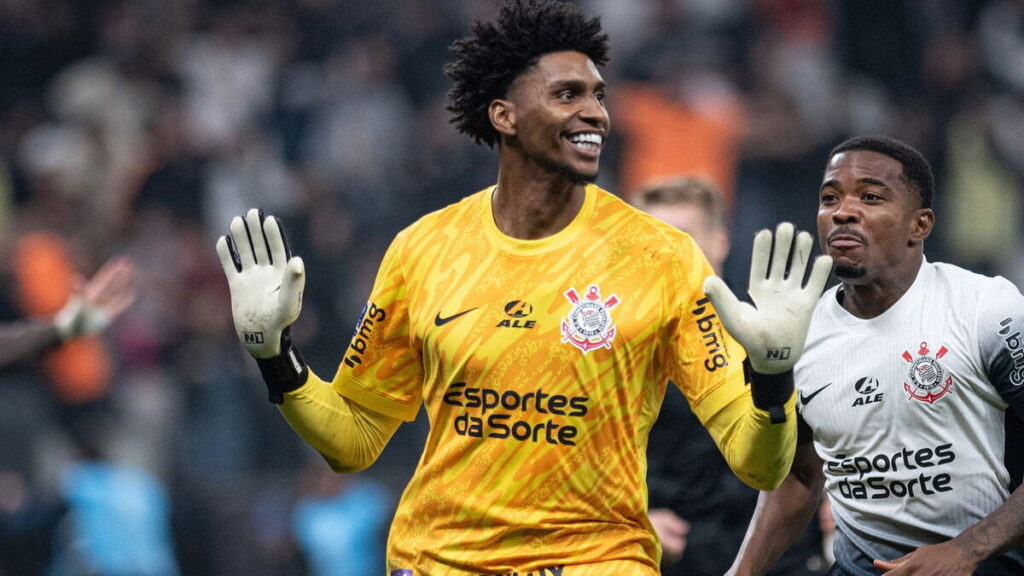 A temporada inesquecível de Hugo Souza que encantou torcedores