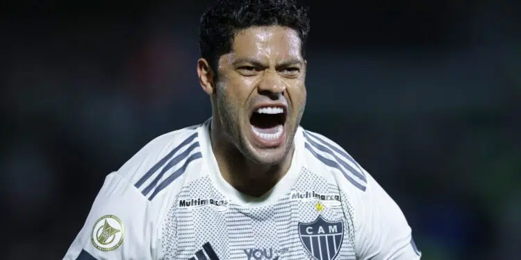 Hulk decide, e Atlético-MG é finalista da Copa do Brasil
