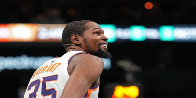 Kevin Durant é o 8º jogador a alcançar 29 mil pontos na carreira