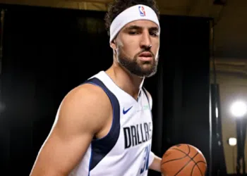 Dallas Maverics vai mudar formação para início da temporada