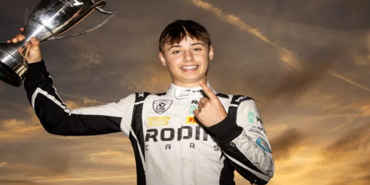 Louis Sharp, o piloto que está sendo comparado a Ayrton Senna