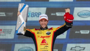 Casagrande é campeão da Stock Car em Buenos Aires; Veja mais