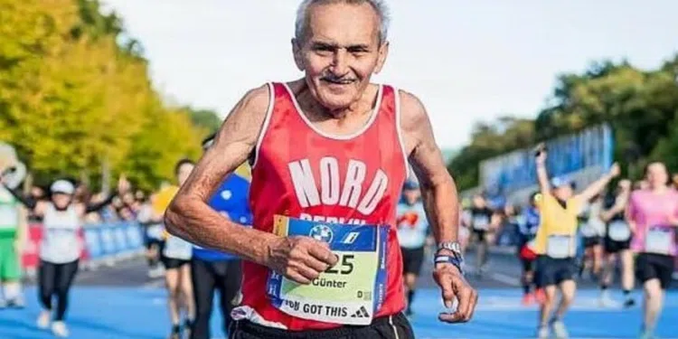 Gunther Hallas completa maratona aos 82 anos; Veja mais