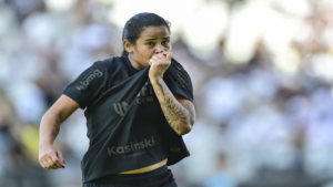 Vic Albuquerque se recuperou e voltou aos treinos no Corinthians