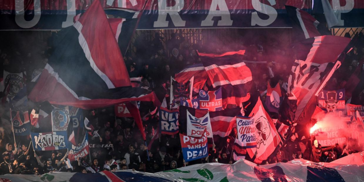 PSG sofre penalização por homofobia e jogará sem torcida; Veja