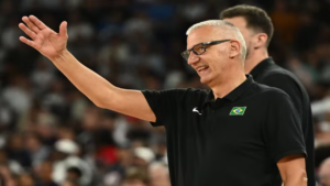 Seleção brasileira de basquete é convocada por Petrovic; Veja lista