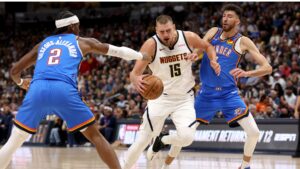 Jokic faz triplo-duplo, mas Nuggets perdem