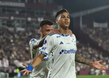 Kaio Jorge comemorando o gol do Cruzeiro na vitória diante do Lanús