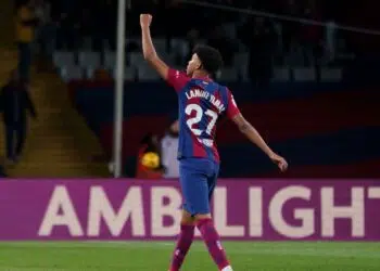Lamine Yamal foi aplaudido em pleno Santiago Bernabéu