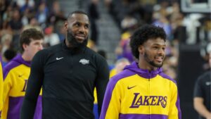 LeBron James se irrita com perguntas sobre Bronny