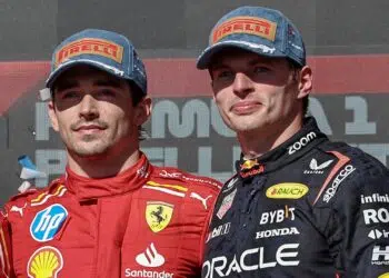 Charles Leclerc e Max Verstappen em pódio do GP dos Estados Unidos