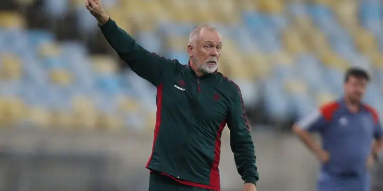 Mano Menezes, técnico do Fluminense, fala sobre a vitória contra o Cruzeiro