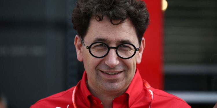 Binotto afirma que não queria Hamilton na Ferrari; Veja tudo