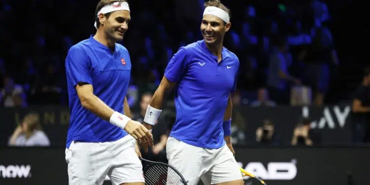 Rafael Nadal e Roger Federer jogando juntos, na Laver Cup de 2022