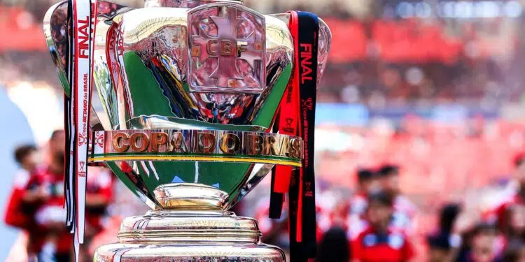 Alético-MG, Vasco, Corinthians e Flamengo chegam com diferentes bagagens para as semifinais da Copa do Brasil