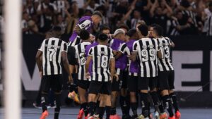 Comemoração de gol no primeiro confronto Peñarol x Botafogo