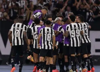 Comemoração de gol no primeiro confronto Peñarol x Botafogo