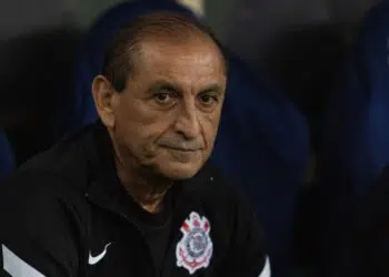 Ramón Díaz barra jovens do Corinthians