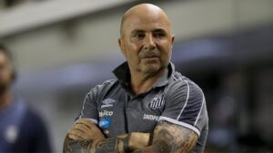 Jorge Sampaoli no comando do Santos, em partida válida pelo Brasileirão de 2019