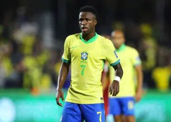 Vini Jr é substituído por ex-Flamengo na Seleção Brasileira