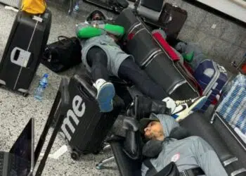 Seleção da Nigéria fica presa em aeroporto na Líbia