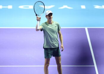 Sinner vence Djokovic no Six Kings Slam