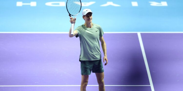 Sinner vence Djokovic no Six Kings Slam