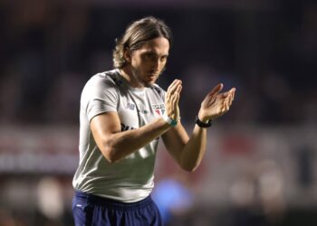 Zubeldía exalta vitória do São Paulo no Brasileirão