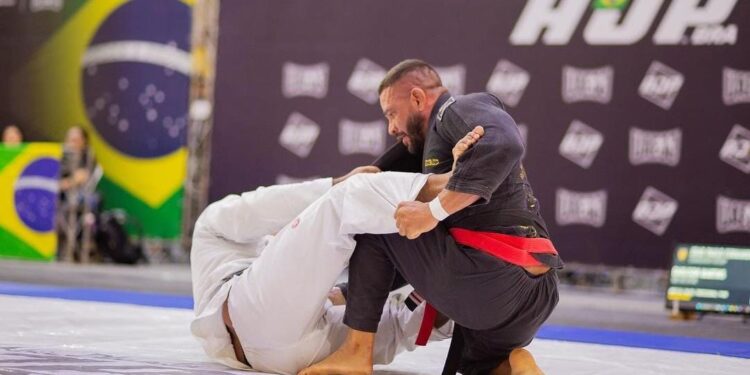 Competição é aberta a atletas infantis, juvenis, amadores, profissionais e masters - Foto: Divulgação/AJP