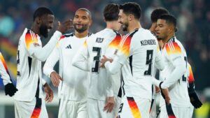 Jogadores da Alemanha comemoram o sétimo gol marcado contra a Bósnia e Herzegovina, em partida válida pela Nations League