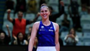 Bia Haddad Maia após vencer Solana Sierra, em partida válida pelos playoffs da Billie Jean King Cup
