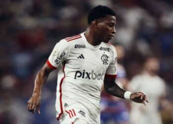 Gonzalo Plata, do Flamengo, durante partida contra o Fortaleza