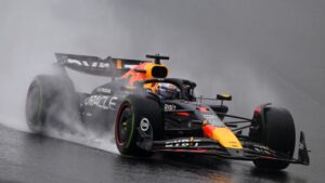 Max Verstappen em sue carro da Red Bull, durante o GP de São Paulo