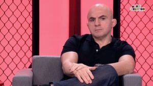Wallid Ismail, criador do Jungle Fight, durante gravação do programa Papo Cruzado