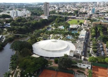 Foto aérea da sede do Praia Clube, em Uberlândia