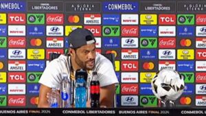 Hulk, do Atlético-MG, durante entrevista coletiva antes da final da Libertadores