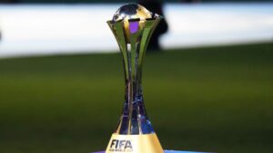 Foto da taça do Mundial de Clubes antes da partida entre Fluminense e Manchester City