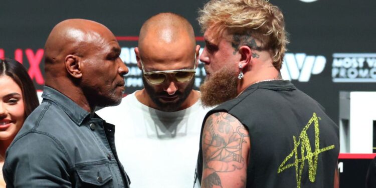 Jake Paul e Mike Tyson se encaram durante entrevista coletiva pré-evento