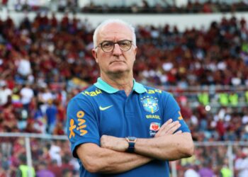Dorival Jr., treinador da Seleção Brasileira, durante partida contra a Venezuela