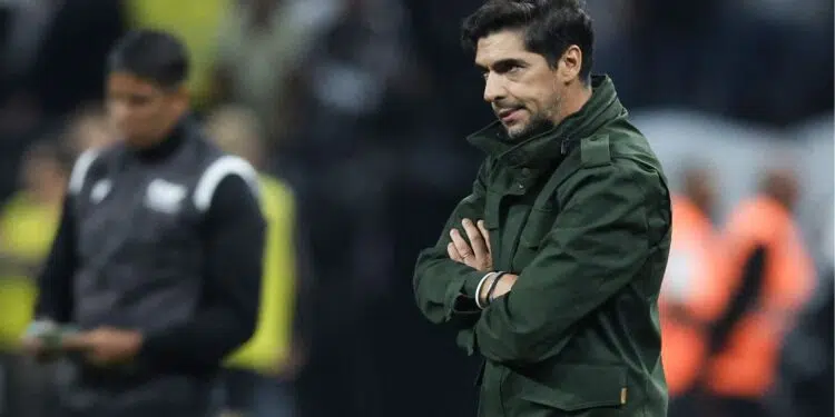 Abel Ferreira lamentou derrota do Palmeiras no clássico